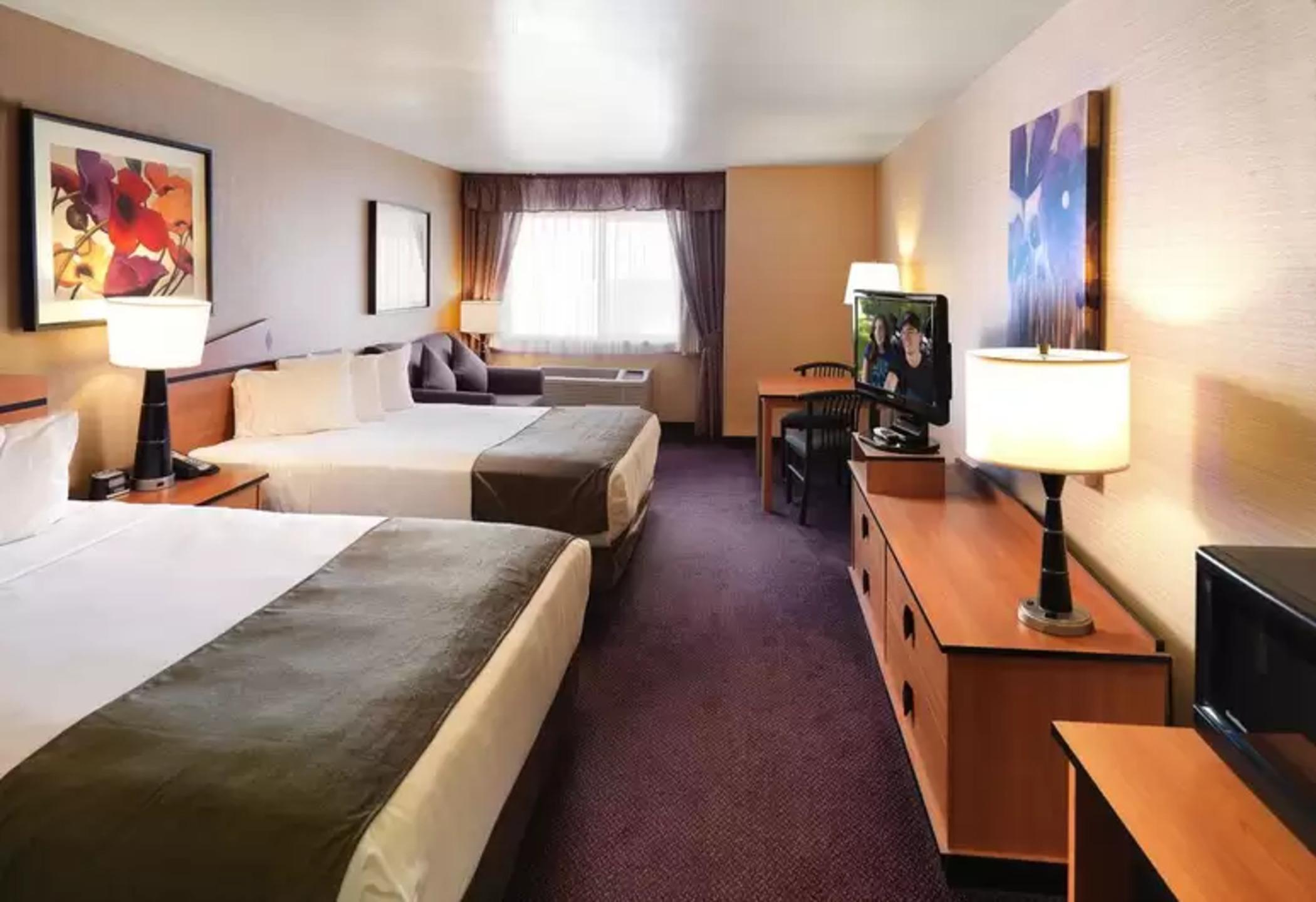 Crystal Inn Hotel & Suites - Midvalley Murray Esterno foto